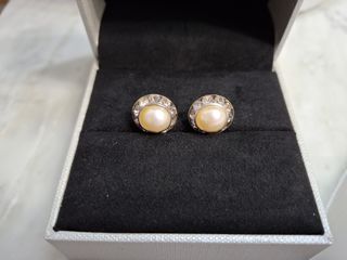 Pendientes bisutería perlas y aro con piedras