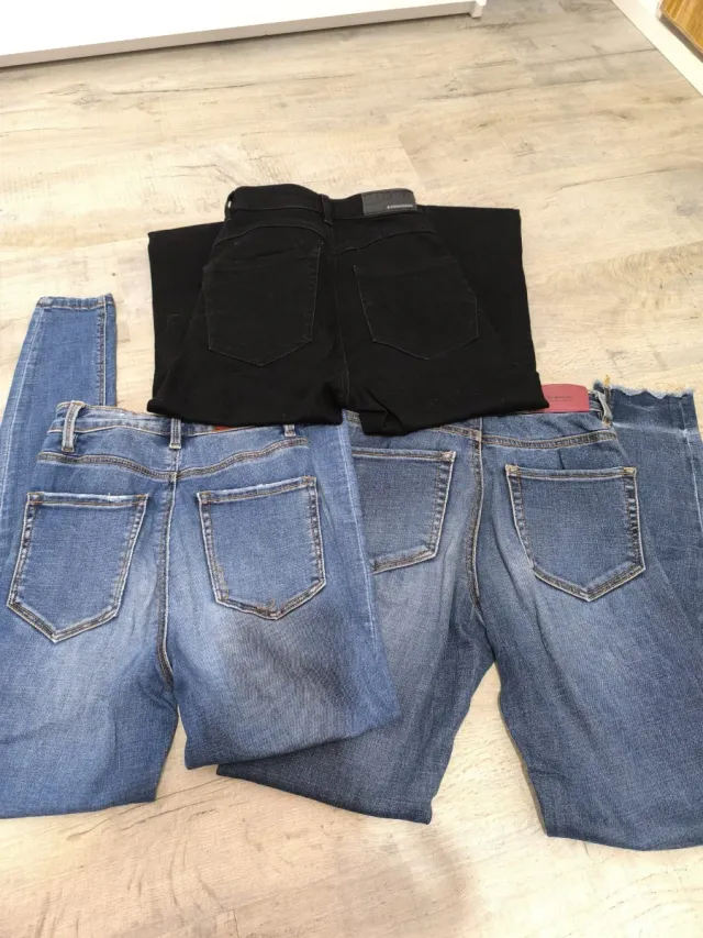 Pantalones Stradivarius Pitillo Negros y Azules