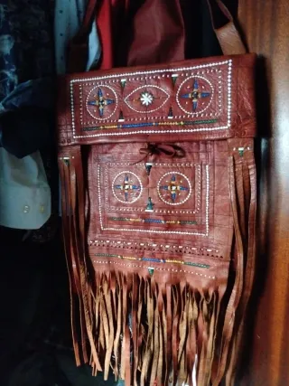 Bolso de cuero artesanal