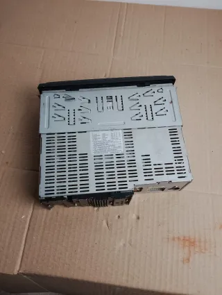 Radio de coche vintage Alpine TDM-7582R