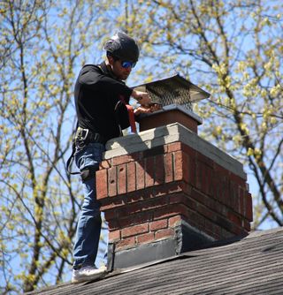 Servicio profesional de limpieza de chimeneas