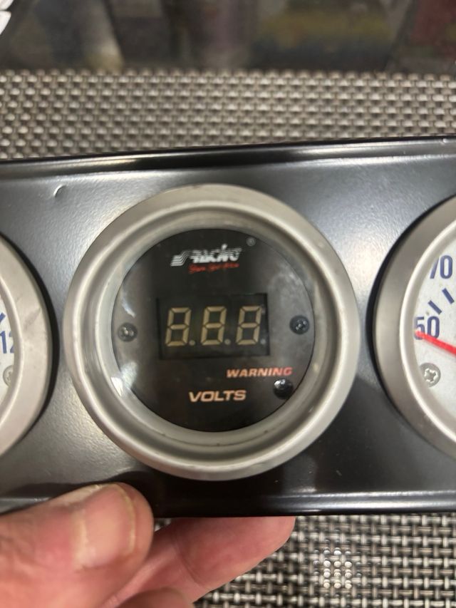 Relojes Indicadores Agua, Aceite y Voltímetro