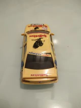 Scalextric Peugeot 406 SRS Amarillo