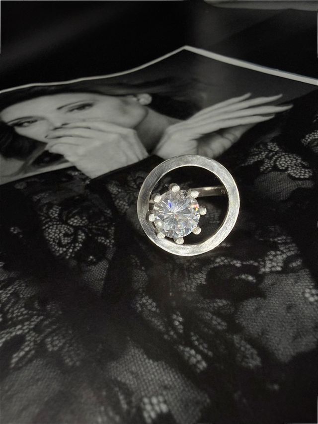 Anello in Argento con Zircone