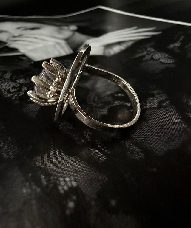 Anello in Argento con Zircone