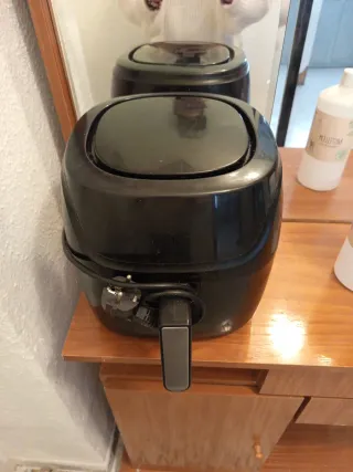 Freidora de aire negra