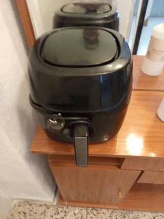 Freidora de aire negra