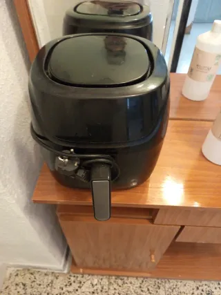 Freidora de aire negra