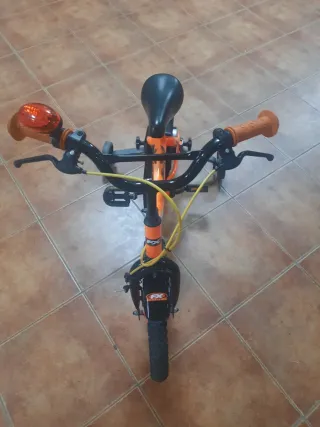 Bicicleta infantil naranja