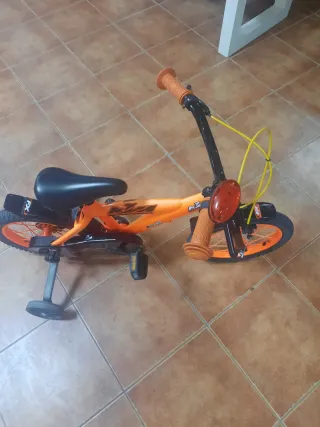 Bicicleta infantil naranja