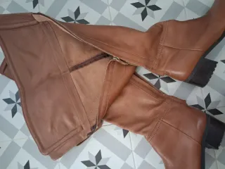 Botas altas piel Zara talla 36