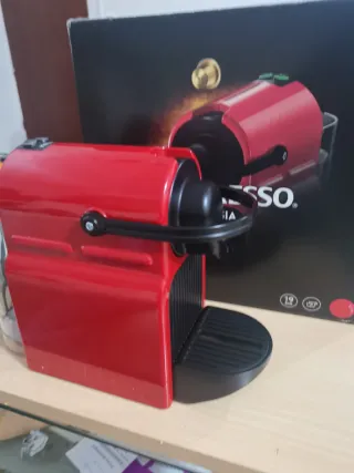 Cafetera Nespresso Krups Roja