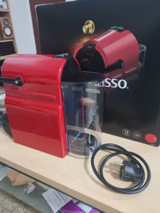 Cafetera Nespresso Krups Roja