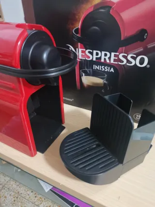 Cafetera Nespresso Krups Roja