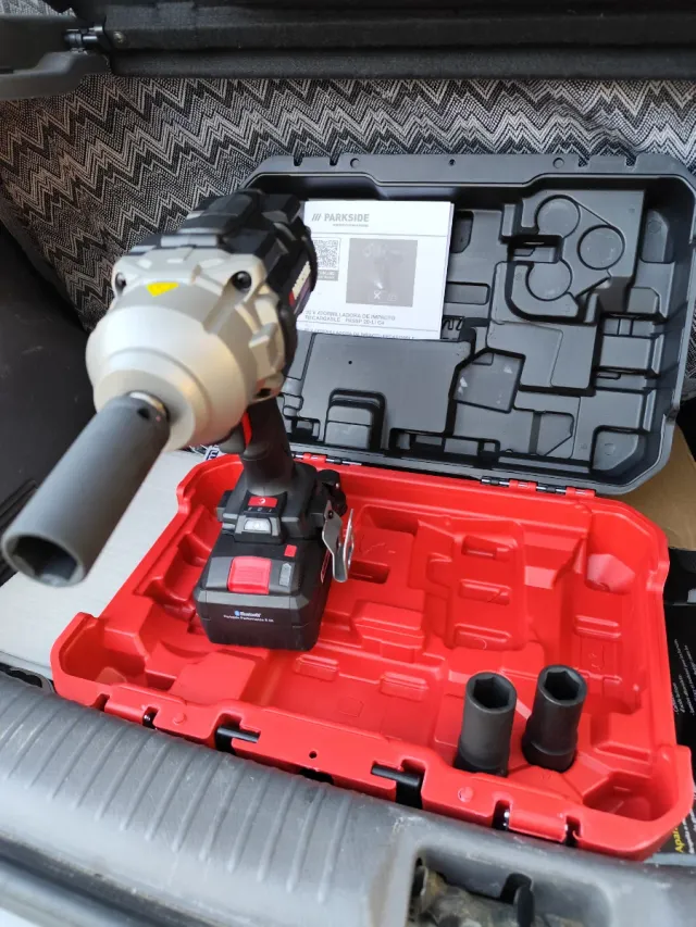 Atornillador de impacto Parkside