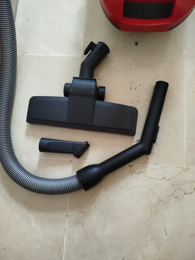 Aspiradora Samsung Roja 1600W