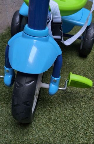 Triciclo infantil azul y verde