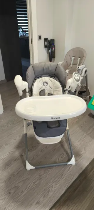 Trona mecedora Lionelo