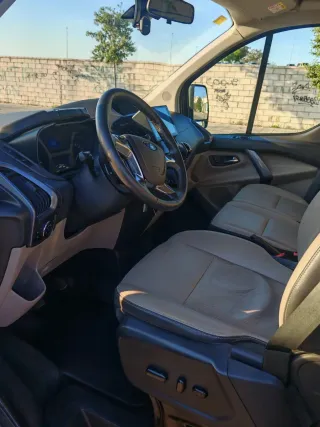 TRASLADOS PARA GRUPOS DE HASTA 8 PERSONAS