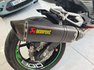 Kawasaki Z800E  A2.  Escape Akrapovic. 27.000 KM .