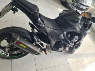 Kawasaki Z800E  A2.  Escape Akrapovic. 27.000 KM .