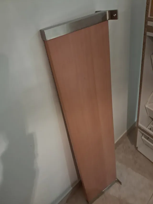 Estantería madera y acero