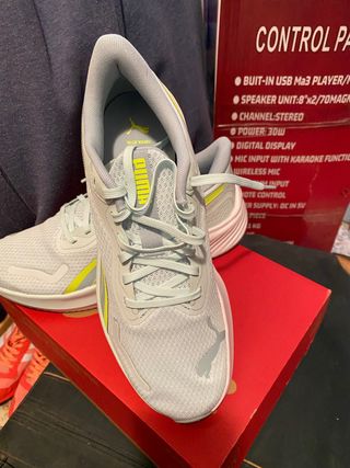 Zapatillas Puma Gris y Amarillo Talla 37 Nuevas