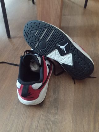 Zapatillas Jordan CMFT ERA Talla 41 Nuevas