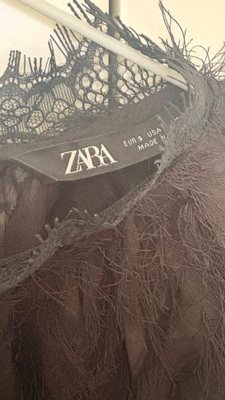 Blusa Zara Negra con Flecos y Encaje