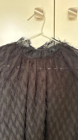 Blusa Zara Negra con Flecos y Encaje