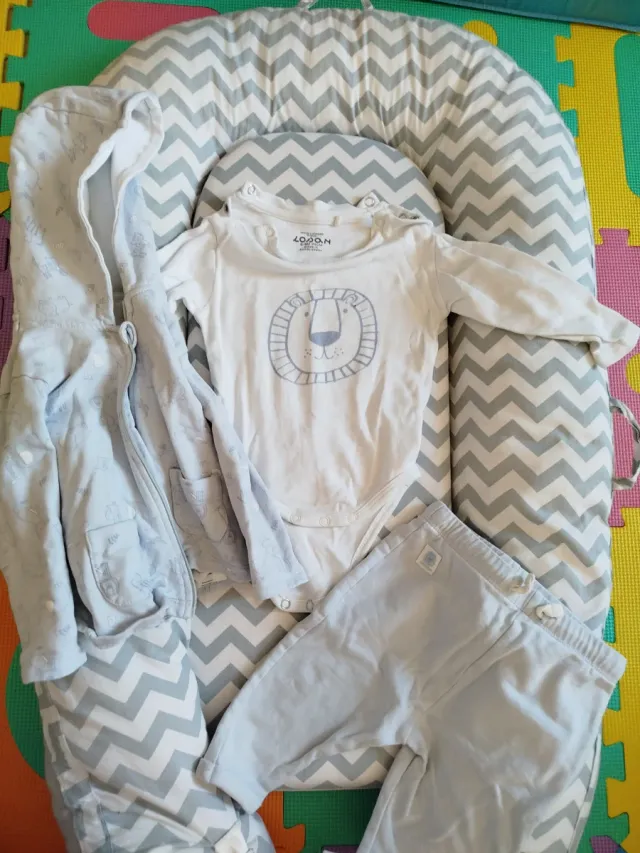 Conjunto bebé 6m Losan: body, pantalón y chaqueta