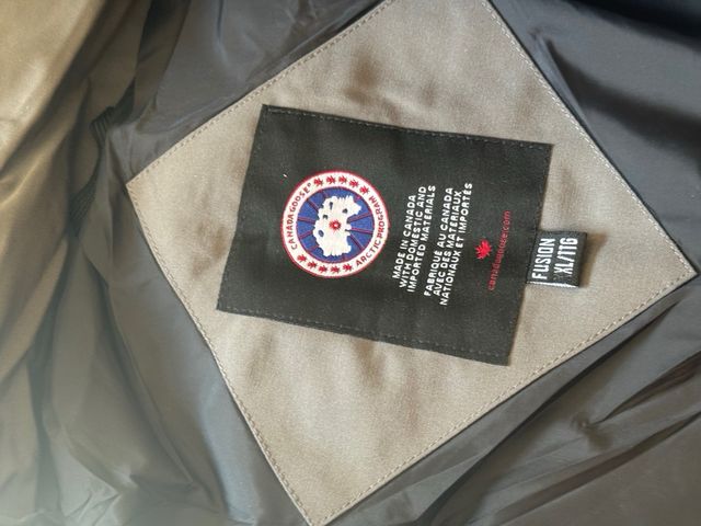 Abrigo Canada Goose Windham XL Gris