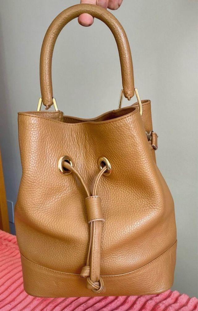 Bolso bombonera piel marrón, de mano o hombro