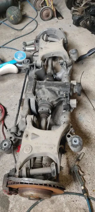 Puente trasero BMW E60 535d 2005