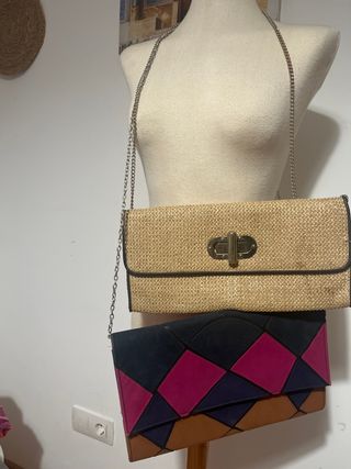 Dos bolsos de fiesta beige y multicolor