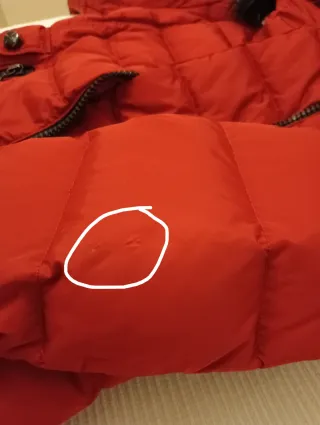 Moncler Piumino Rosso con Cappuccio