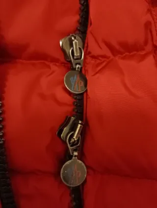 Moncler Piumino Rosso con Cappuccio