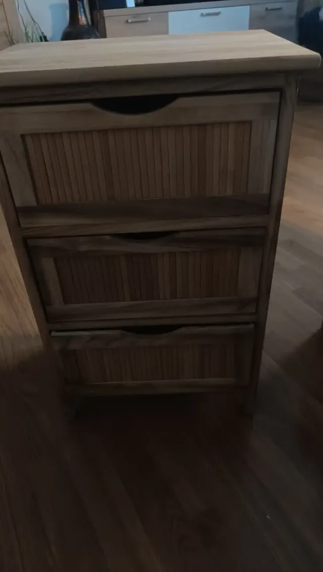 Mesilla de madera o masita