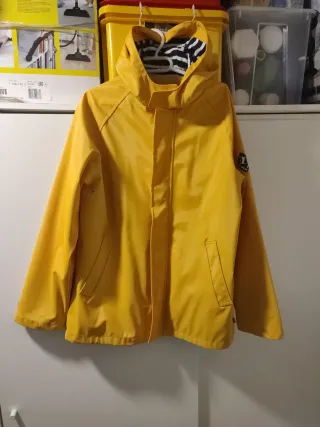 Chubasquero Les Trois Mats Amarillo