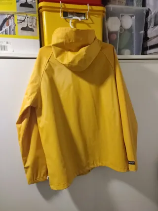 Chubasquero Les Trois Mats Amarillo