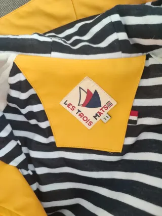 Chubasquero Les Trois Mats Amarillo