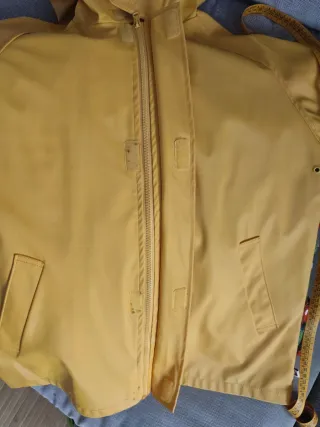 Chubasquero Les Trois Mats Amarillo