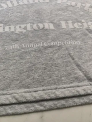 Sudadera Bershka gris cuello polo talla M