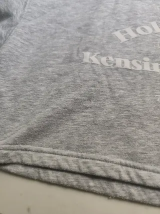 Sudadera Bershka gris cuello polo talla M