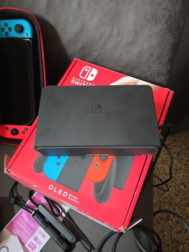 Nintendo Switch OLED Neon