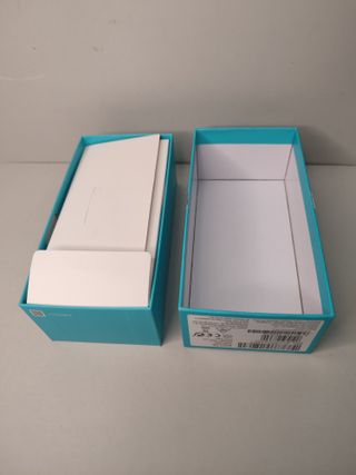 Caja Móvil Honor 8A Vacía