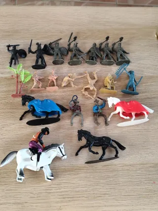 Lote figuras plástico indios vaqueros ejército