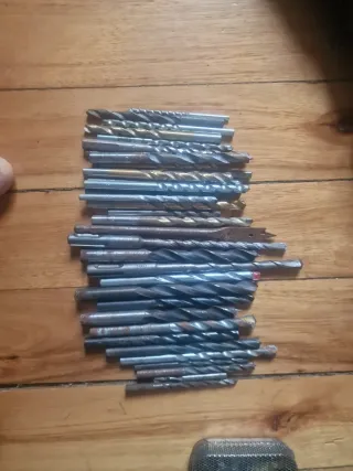 Lote de brocas variadas