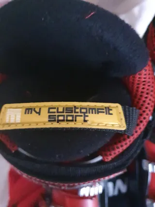 Botas de esquí Salomon rojas y negras