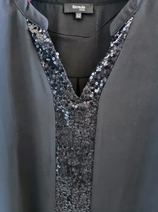 Blusa Negra con Lentejuelas